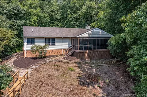 279 Peake Rd, Weems, VA 22576 photo 46