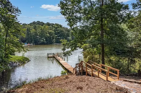 279 Peake Rd, Weems, VA 22576 photo 42