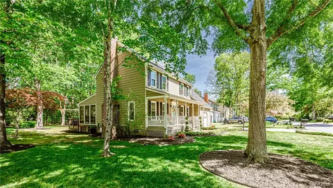 2501 Tanglebrook Rd, Midlothian, VA 23112 photo 2