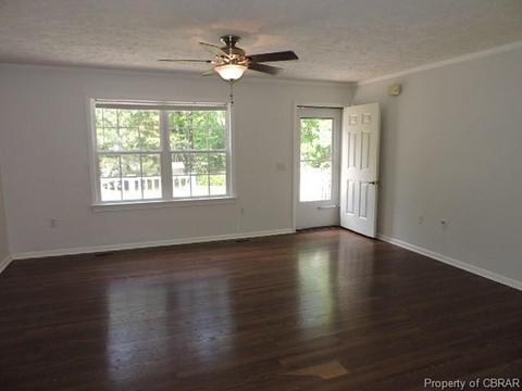 7593 Walnut Rd, Gloucester, VA 23061 photo 4
