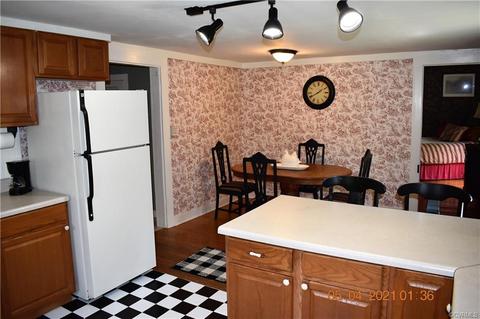 159 Mann Rd, Crewe, VA 23930 photo 14