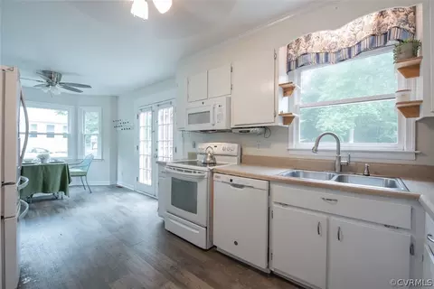 2406 Brookforest Rd, Midlothian, VA 23112 photo 14