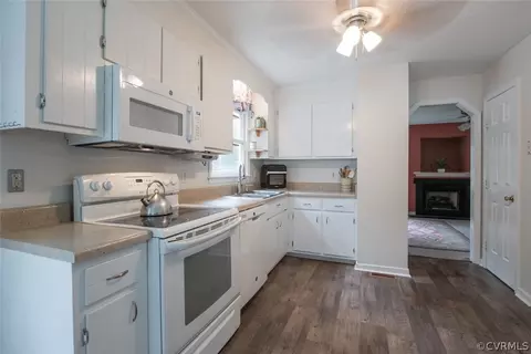 2406 Brookforest Rd, Midlothian, VA 23112 photo 11