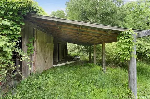 9008 Dutton Rd, North, VA 23128 photo 32