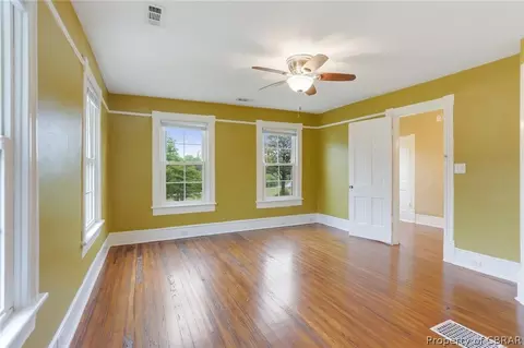 9008 Dutton Rd, North, VA 23128 photo 19