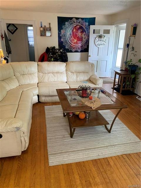 413 E North St, Wakefield, VA 23888 photo 5