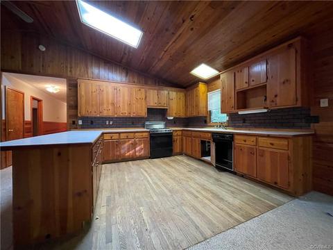 7681 Beaver Dr, Gloucester, VA 23061 photo 5