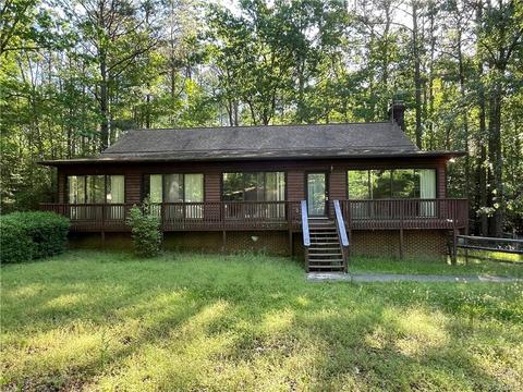 7681 Beaver Dr, Gloucester, VA 23061 photo 1