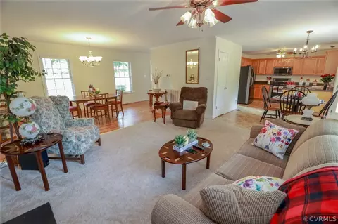 5406 Beaver Spring Rd, Midlothian, VA 23112 photo 11