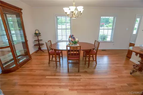 5406 Beaver Spring Rd, Midlothian, VA 23112 photo 8