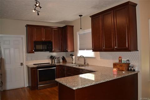 631 Greyshire Dr, Chester, VA 23836 photo 3
