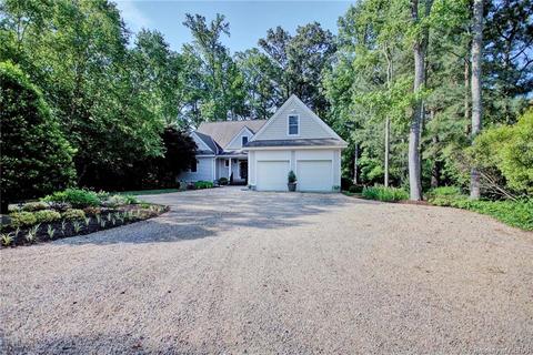 292 Tom Morris Dr, Weems, VA 22576 photo 4