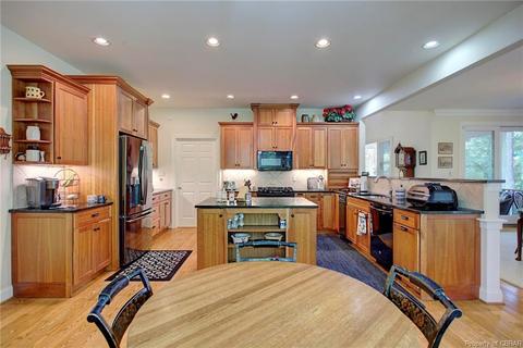 292 Tom Morris Dr, Weems, VA 22576 photo 24