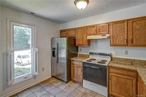 1406 Olde Lynne Ct, Midlothian, VA 23114 photo 2