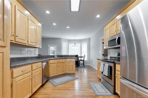 14237 Beachmere Dr, Chester, VA 23831 photo 18