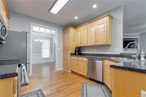 14237 Beachmere Dr, Chester, VA 23831 photo 17