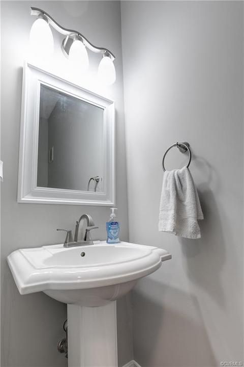 14237 Beachmere Dr, Chester, VA 23831 photo 9