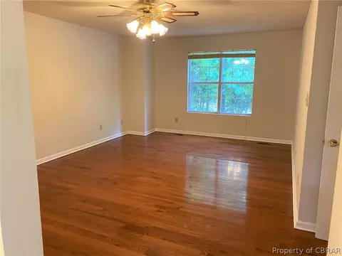 8399 Kitchener Dr, Gloucester, VA 23061 photo 14