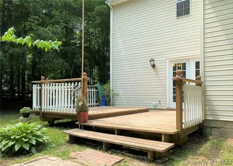8399 Kitchener Dr, Gloucester, VA 23061 photo 23