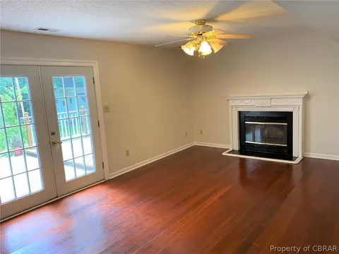 8399 Kitchener Dr, Gloucester, VA 23061 photo 6