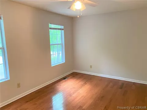 8399 Kitchener Dr, Gloucester, VA 23061 photo 19