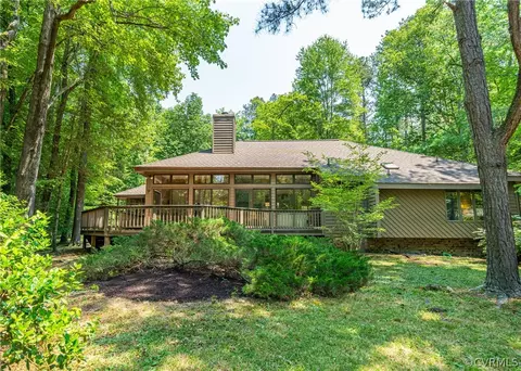 3708 Commodore Point Cir, Midlothian, VA 23112 photo 2