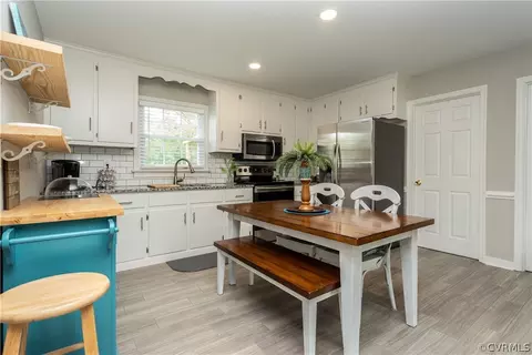 12107 Gardengate Rd, Midlothian, VA 23112 photo 7