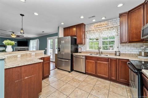 5319 Liberty Ct, Gloucester, VA 23061 photo 9