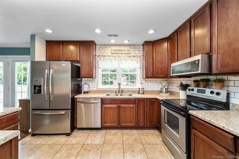 5319 Liberty Ct, Gloucester, VA 23061 photo 11