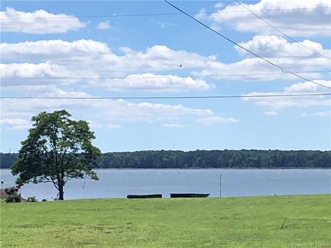 5435 Ark Rd, Gloucester, VA 23061 photo 2