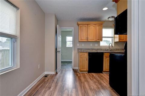 631 Lee St, Hampton, VA 23666 photo 8