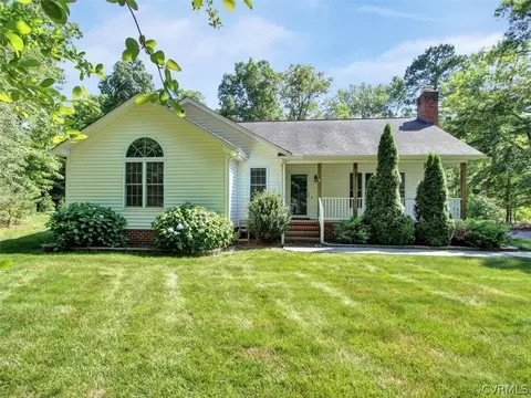 34194 Shingleton Rd, Waverly, VA 23890 photo 2