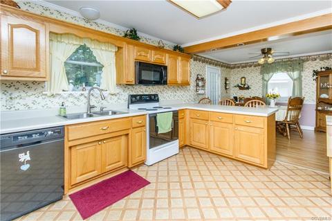 10910 Stepney Rd, Chester, VA 23831 photo 3