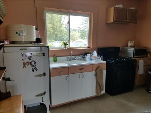 628 Eubank Landing Rd, Topping, VA 23169 photo 10