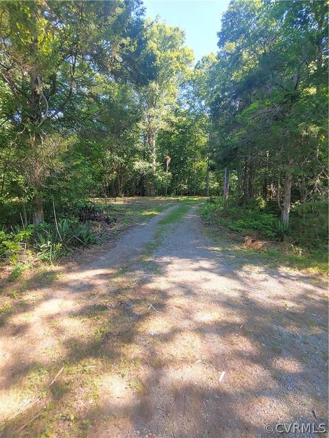 193 Riverview, Bumpass, VA 23024 photo 4