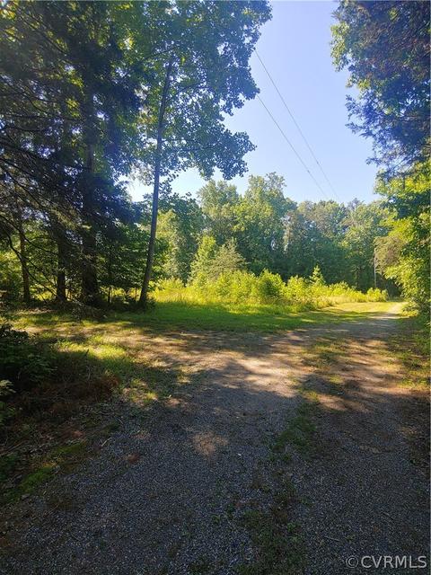 193 Riverview, Bumpass, VA 23024 photo 2