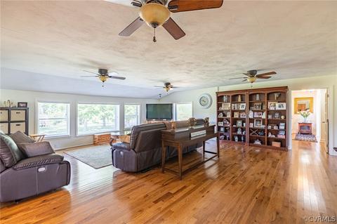 727 Eanes Rd, Kenbridge, VA 23944 photo 13
