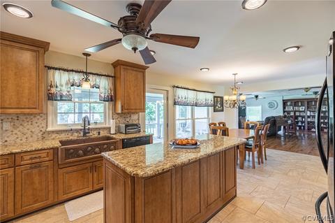 727 Eanes Rd, Kenbridge, VA 23944 photo 5