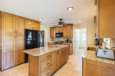 727 Eanes Rd, Kenbridge, VA 23944 photo 6