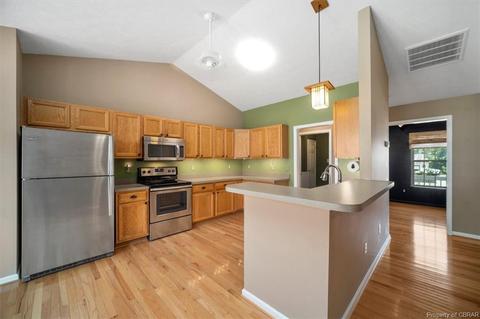 7412 Cox Cir, Gloucester, VA 23061 photo 10