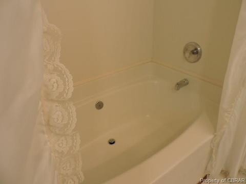 8286 Hamilton Dr, Gloucester, VA 23061 photo 19