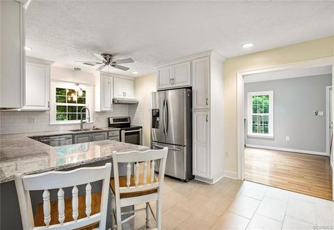 7105 Deer Run Ln, Midlothian, VA 23112 photo 9
