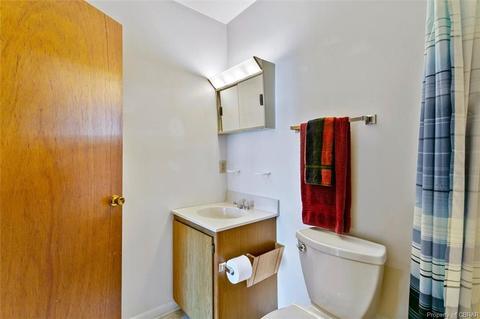 1875 Highland Dr, Gloucester Point, VA 23062 photo 21