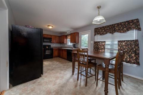 6024 Walking Path Ln, Midlothian, VA 23112 photo 5