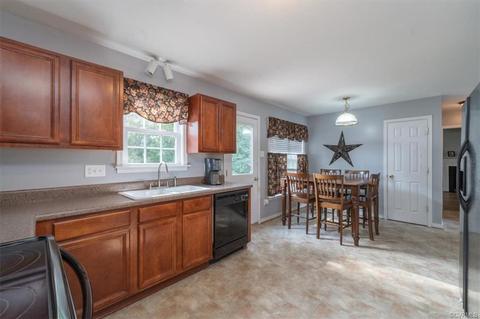 6024 Walking Path Ln, Midlothian, VA 23112 photo 6