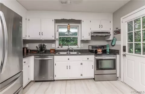 7406 Native Dancer Dr, Midlothian, VA 23112 photo 5