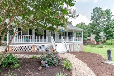 7406 Native Dancer Dr, Midlothian, VA 23112 photo 2