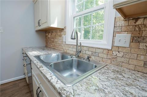7103 Spring Trace Ct, Midlothian, VA 23112 photo 13