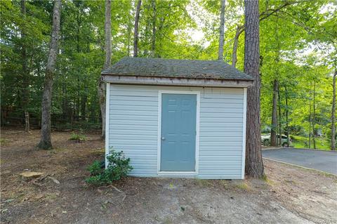 7103 Spring Trace Ct, Midlothian, VA 23112 photo 6
