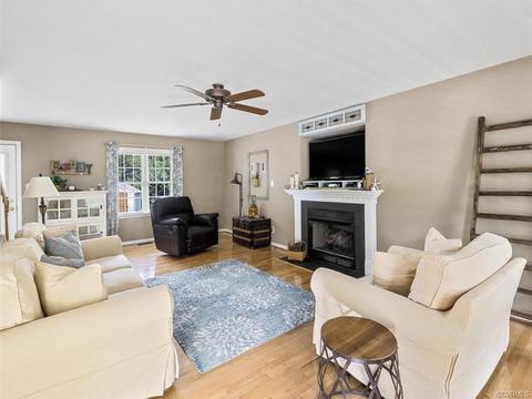6118 Walking Path Ln, Midlothian, VA 23112 photo 3